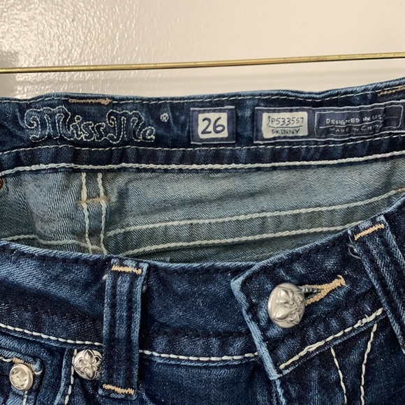 Miss Me Embroidered & Embellished Rhinestones Pockets Blue Denim Skinny-26 - Picture 10 of 14